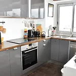 Charming Comfortable Apartment Near Montmartre!