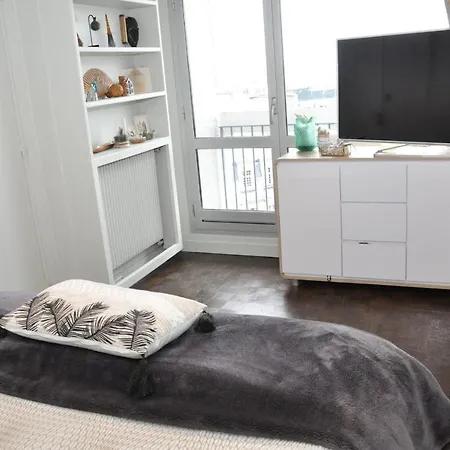 Charming Comfortable Near Montmartre! Apartment